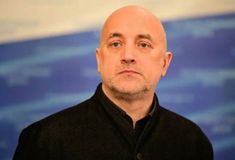 Rusiyalı yazıçı Zaxar Prilepinin avtomobili partladılıb