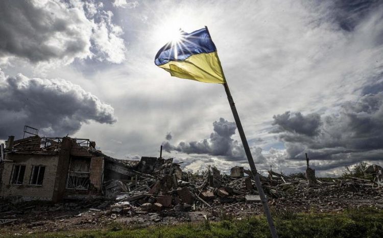 Rusiya qüvvələri Xerson vilayətini atəşə tutub, yaralanan var