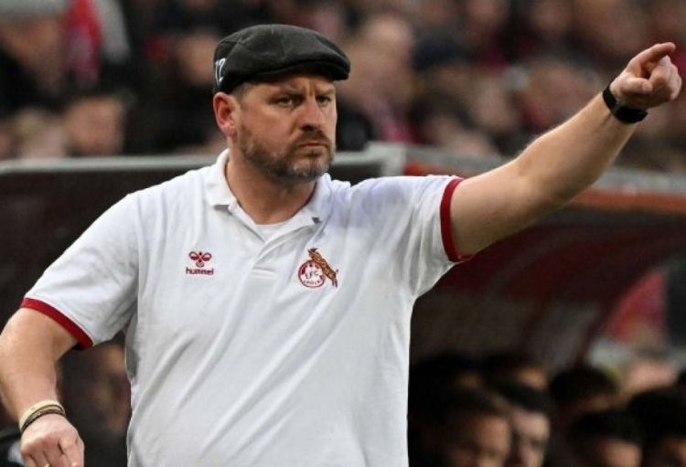 Bundesliqa klubu baş məşqçisi ilə müqaviləni yeniləyib