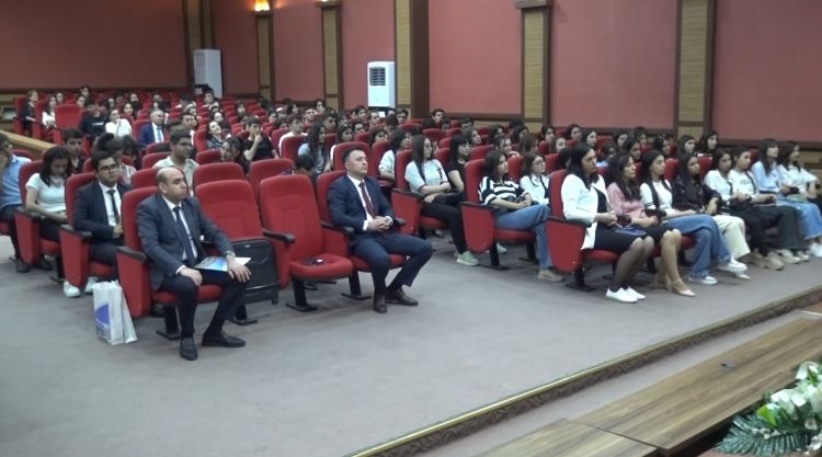 Təhsil Tələbə Krediti Fondu tələbələrlə görüşü keçirib