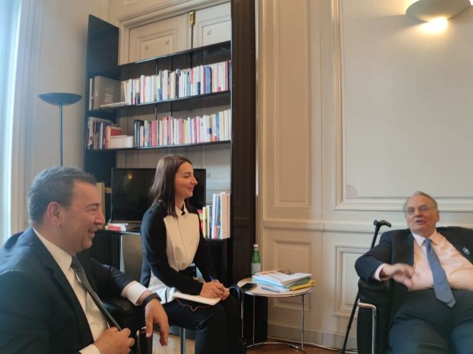 Fransa Milli Assambleyasının komitə sədrinə regiondakı postmünaqişə vəziyyəti barədə məlumat verilib<font color=red> - FOTOLAR</font>