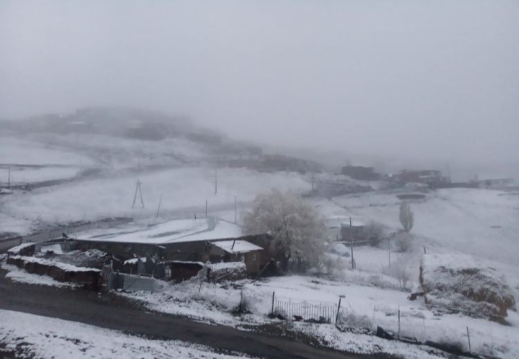 Quba və Qusara qar yağıb