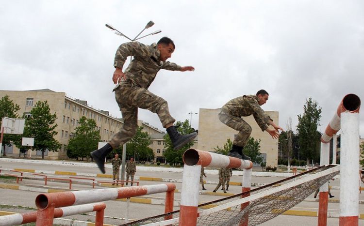 Azərbaycan Ordusunda hərbi beşnövçülük üzrə birincilik keçirilir<font color=red> - VİDEO</font>