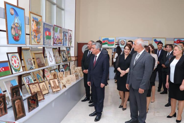 “Heydər Əliyev İli” çərçivəsində məktəblilərin konsert proqramı təşkil edilib<font color=red> - FOTOLAR</font>