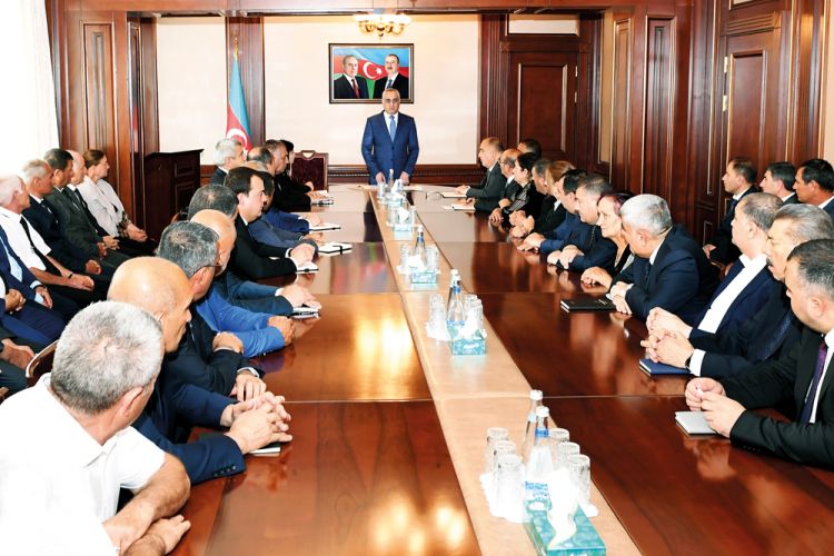 Səlahiyyətli nümayəndə Azərbaycan Beynəlxalq Kənd Təsərrüfatı və Qida Sənayesi sərgisində iştirak edən Naxçıvan heyəti ilə görüşüb