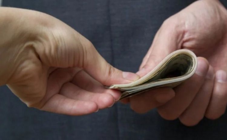 Ermənistanda ali məktəbin bir qrup vəzifəli şəxsi rüşvətə görə həbs olunub