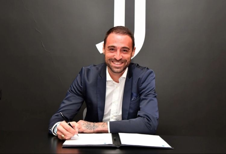 “Yuventus” klubu qapıçısı ilə müqaviləni yeniləyib