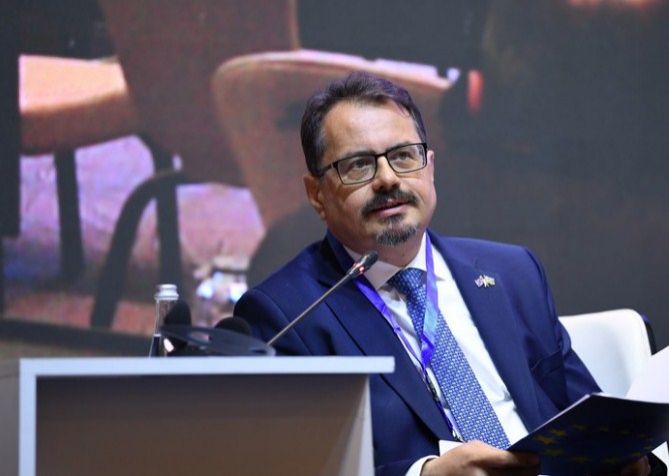 Mixalko: “Aİ ərazilərin minatəmizləmə fəaliyyətində Azərbaycanın əsas tərəfdaşıdır”