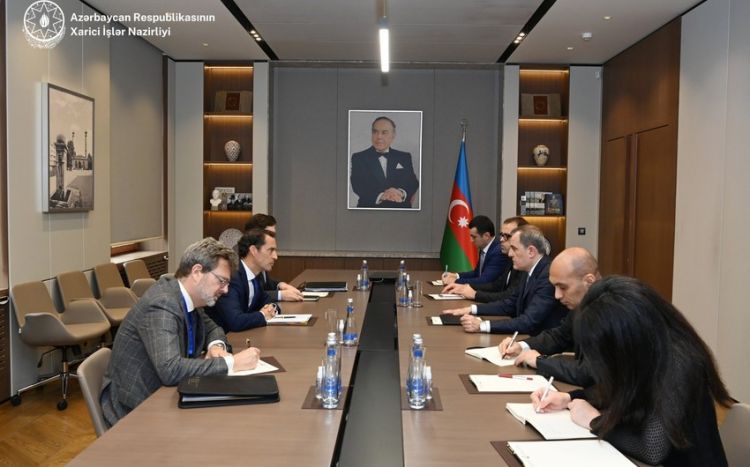 Ceyhun Bayramov NATO nümayəndəsini Azərbaycan-Ermənistan sülh danışıqları barədə məlumatlandırıb<font color=red> - FOTOLAR</font>