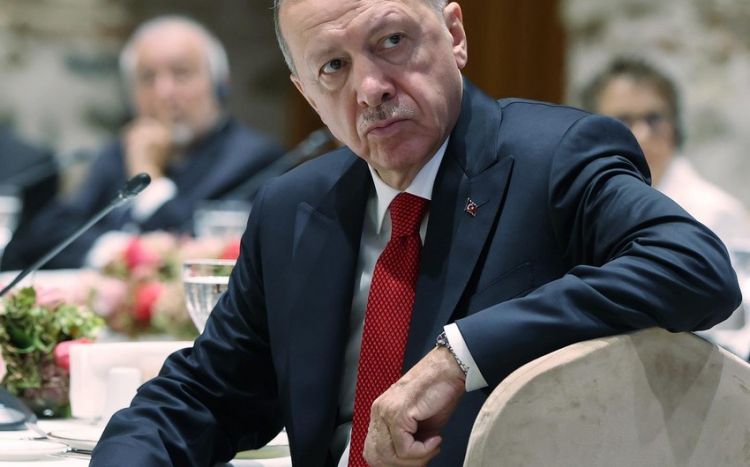 Ərdoğan tərəfdarlarına çağırış edib: "Seçki qutularının yanından ayrılmayın"