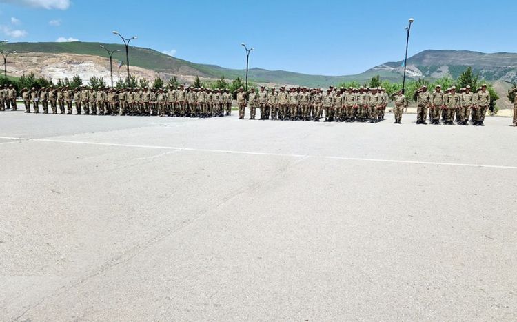 Hərbi vəzifəlilərin təlim toplanışı başa çatıb<font color=red> - VİDEO</font>