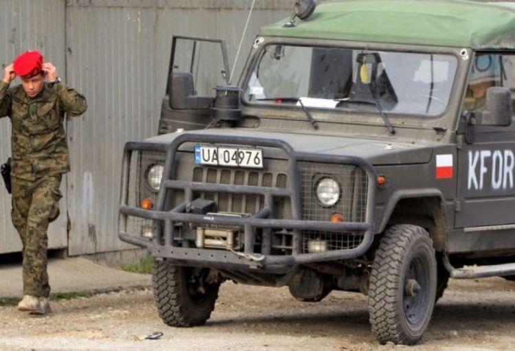 NATO Kosovonun şimalına daha 700 hərbçi göndərir