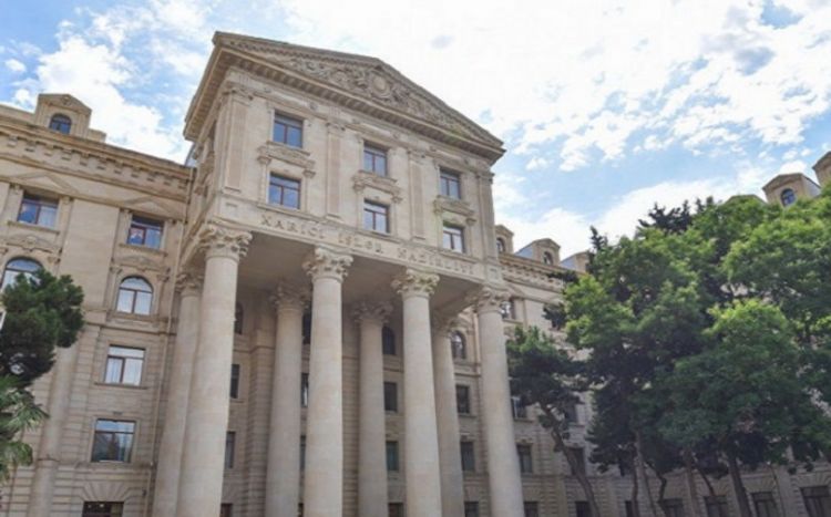 XİN Azərbaycan vətəndaşlarını İrana səfər etməməyə çağırıb