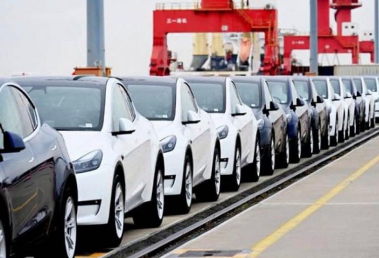 Gömrük Məcəlləsində dəyişiklik: İstehsalından 4 il ötən avtomobillər üçün utilizasiya haqqı alınacaq