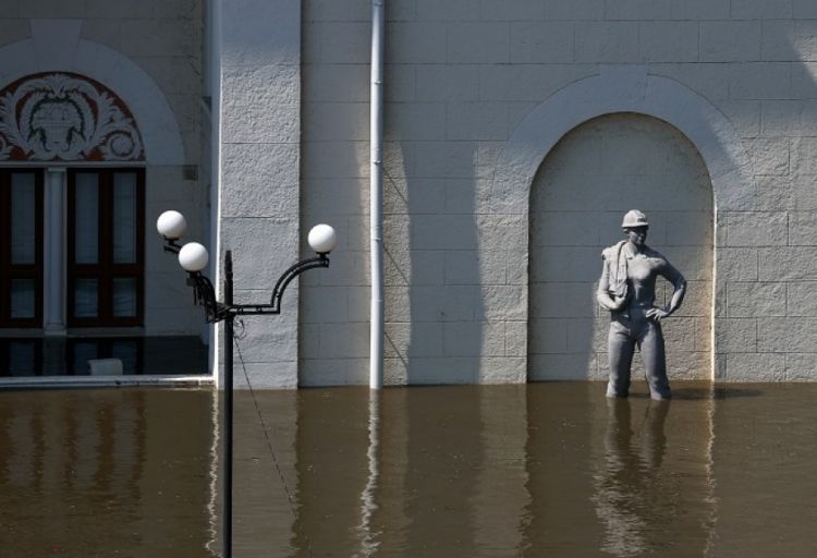 Britaniya Kaxovka SES-də baş verənlər barədə məlumat toplayır