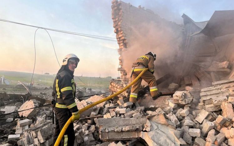 Rusiya Uman şəhərini atəşə tutub, yaralılar var