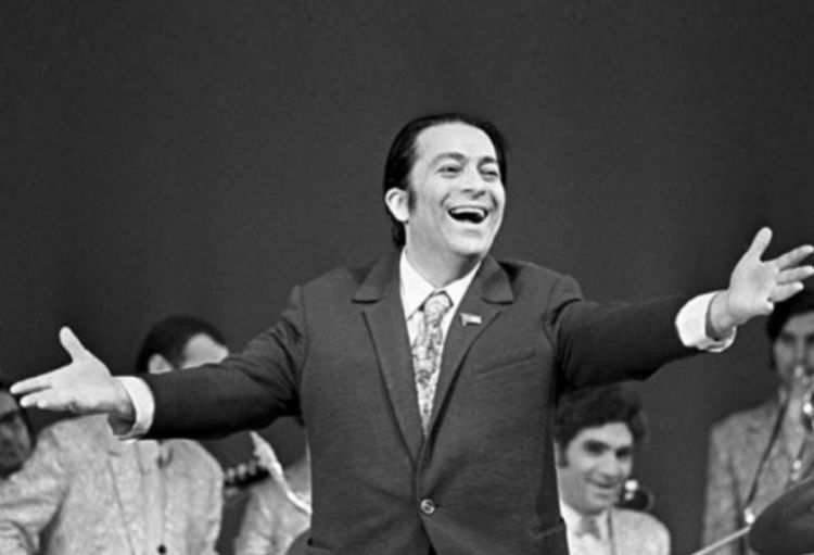 Bu gün görkəmli müğənni Rəşid Behbudovun anım günüdür