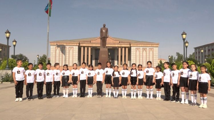 Şagirdlər Heydər Əliyev Muzeyini ziyarət ediblər<font color=red> - FOTOLAR</font>