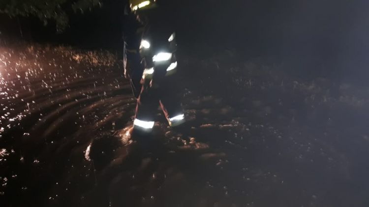 Culfada intensiv yağışlar nəticəsində fərdi yaşayış evi subasmaya məruz qalıb<font color=red> - VİDEO</font>