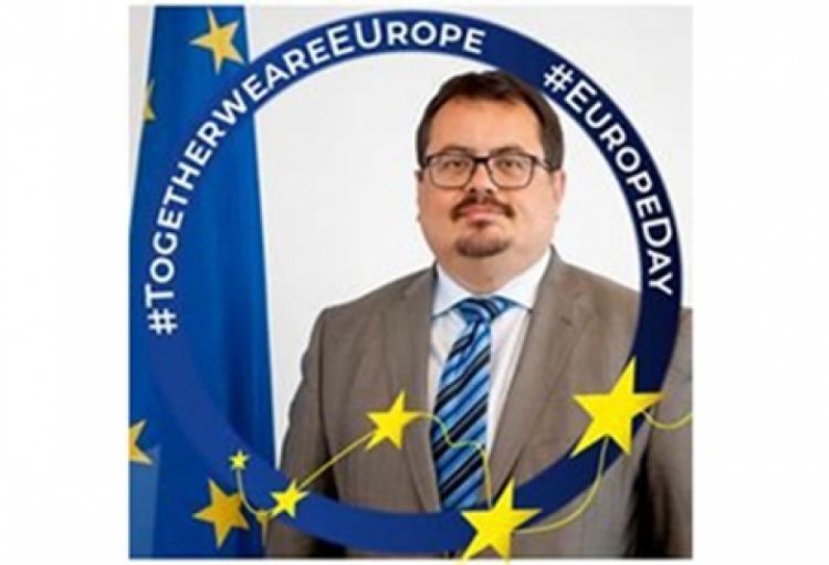 Səfir Peter Mixalko Ukraynaya humanitar yardımın göndərilməsinə görə Azərbaycana təşəkkür edib