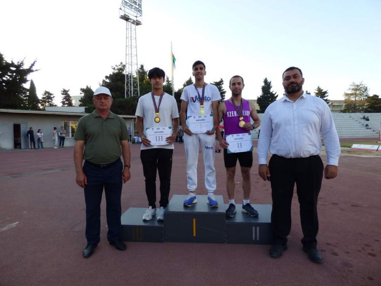 Naxçıvan Atletika Federasiyasının idmançısı Əmrah Nağıyev şəxsi nəticəsini yeniləyib<font color=red> - FOTOLAR</font>