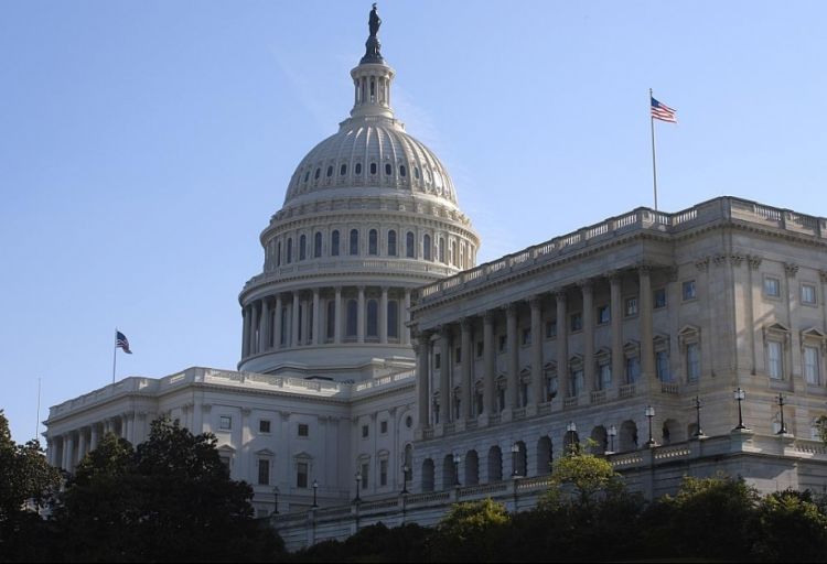 ABŞ-ın dövlət borcu ilk dəfə 32 trilyon dolları ötüb