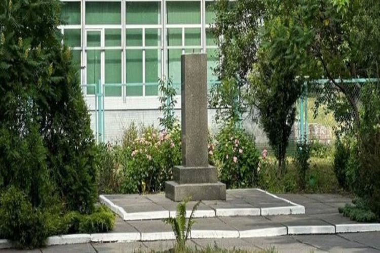 Yuri Qaqarinin Kiyevdəki büstü sökülüb