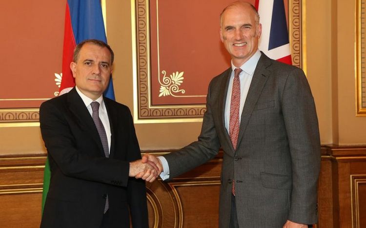 Azərbaycan ilə Britaniya arasında təhlükəsizlik məsələləri müzakirə edilib