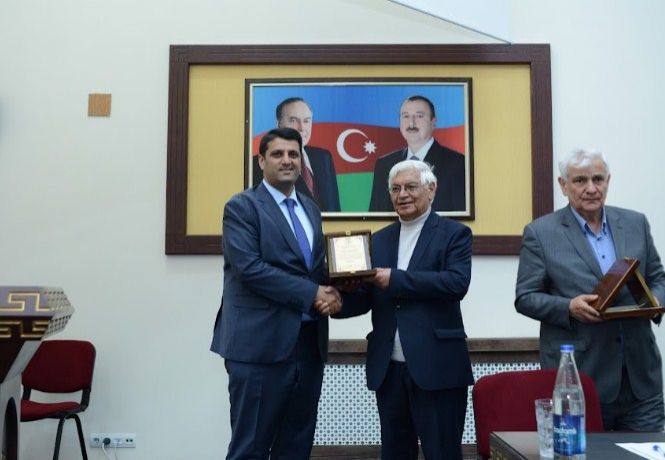 “Kitab-i Dədə Qorqud və qeyri-səlis məntiq” kitabı təqdim olunub<font color=red> - FOTOLAR</font>