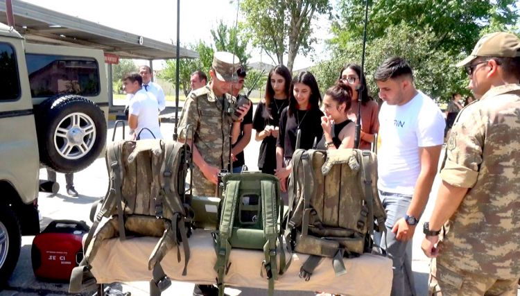 Gənclərin hərbçilərlə görüşü təşkil olunub<font color=red> - FOTOLAR</font>