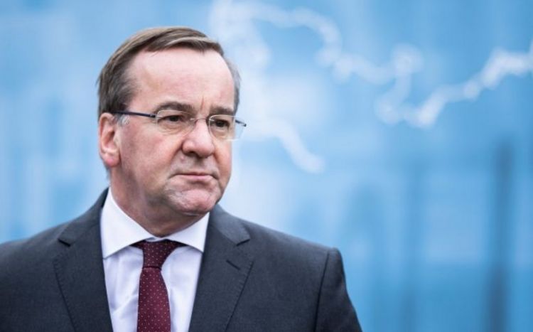 Almaniyanın müdafiə naziri: "Ukraynaya F-16 təyyarələri verə bilməyəcəyik"