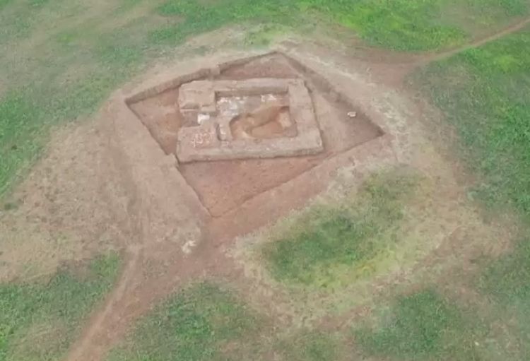 Astana yaxınlığında Qızıl Orda dövrünə aid məqbərə tapılıb