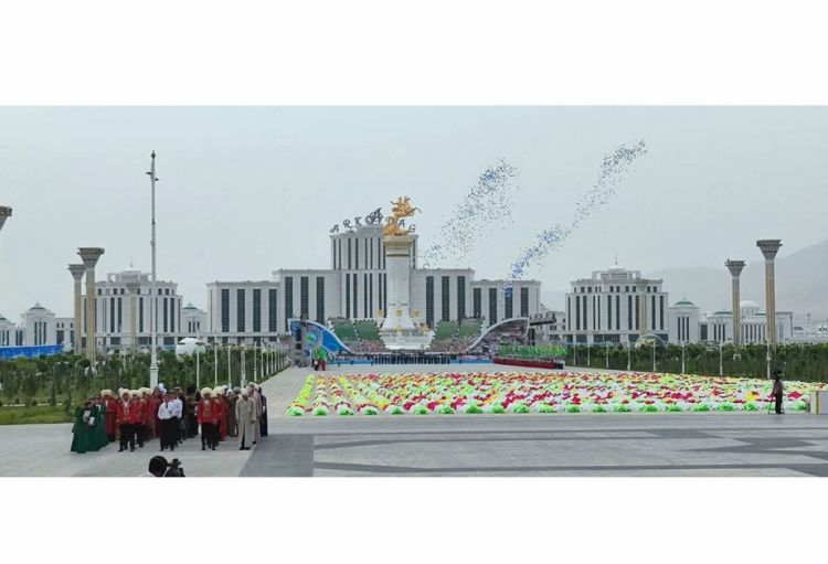 Türkmənistanda Arxadağ ilk “ağıllı” şəhərin açılışı olub