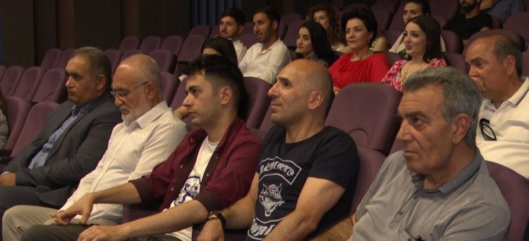 Naxçıvanda ilk müstəqil teatr fəaliyyətə başlayıb<font color=red> - FOTOLAR</font>