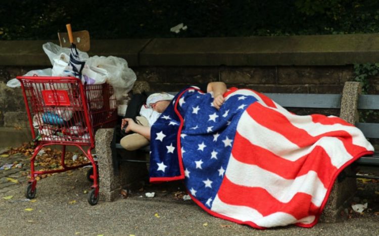 Nyu-Yorkda evsizlərin sayı bir il ərzində 18% artıb