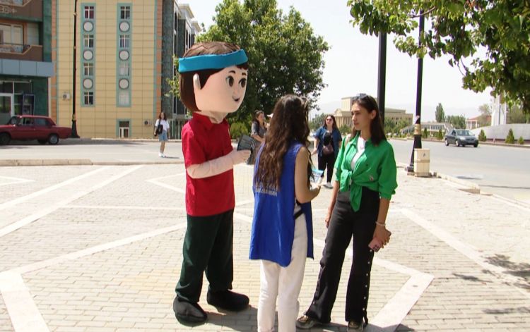 Naxçıvanda gənclər “Suya qənaət edək!” şüarı ilə aksiya keçirib<font color=red> - VİDEO</font>