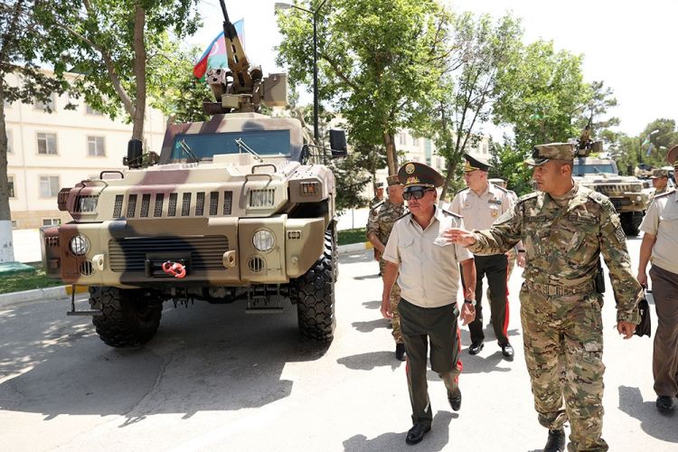 Qırğızıstan müdafiə nazirinin rəhbərlik etdiyi nümayəndə heyətinin ölkəmizə səfəri davam edir<font color=red> - FOTOLAR</font>