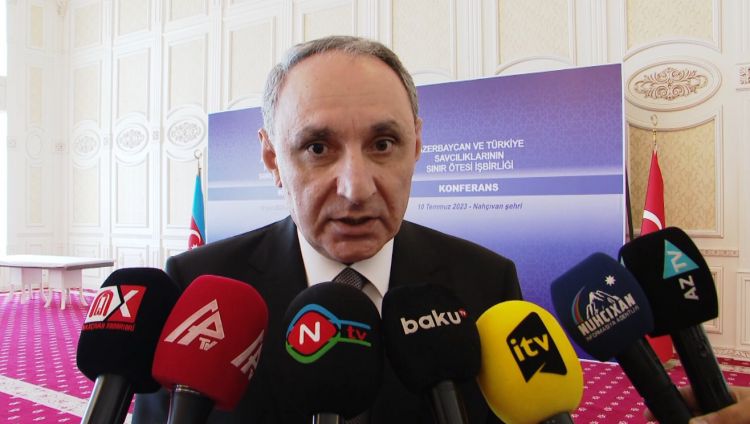 Baş Prokuror Kamran Əliyev Naxçıvanda jurnalistlərin suallarını cavablandırıb<font color=red> - VİDEO</font>