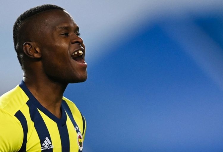  “Fənərbağça” klubu futbolçusu Mbvana Samatta ilə yollarını ayırıb