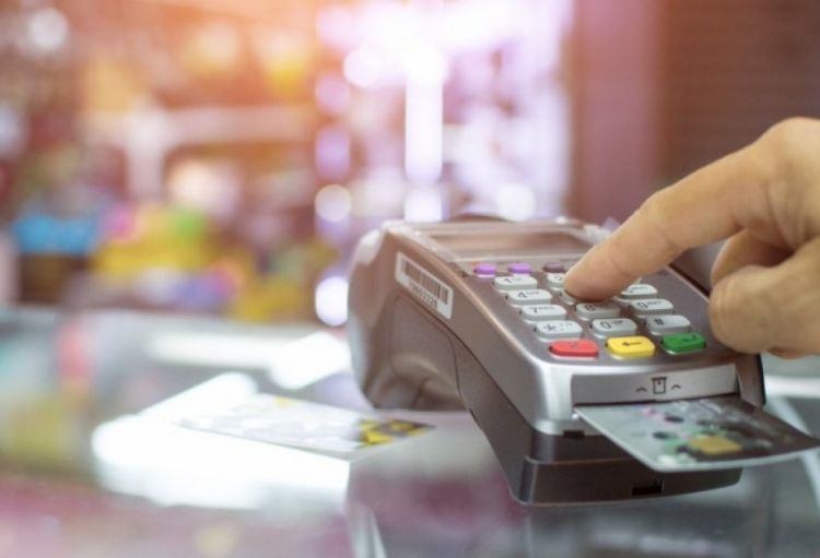 Milli Məclisdə ödəniş xidmətləri və sistemləri ilə bağlı qanun layihəsi üçüncü oxunuşda qəbul edilib