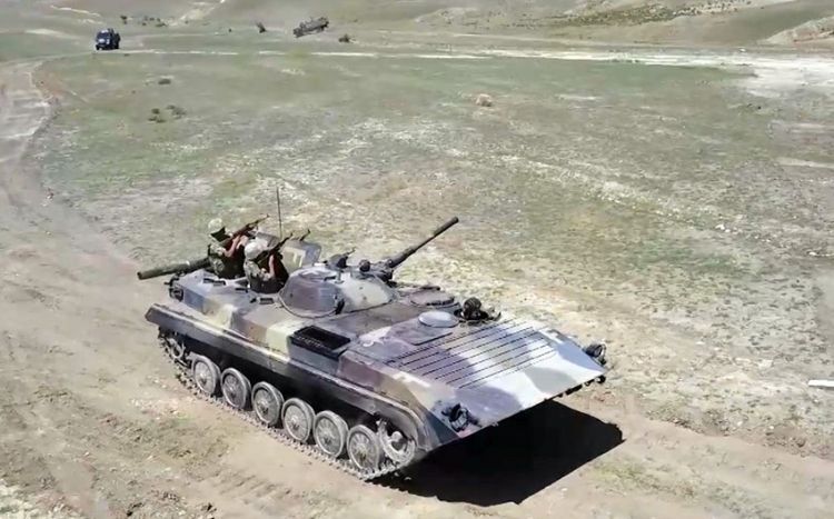 Müdafiə Nazirliyi həftəlik icmalını təqdim edib<font color=red> - VİDEO</font>