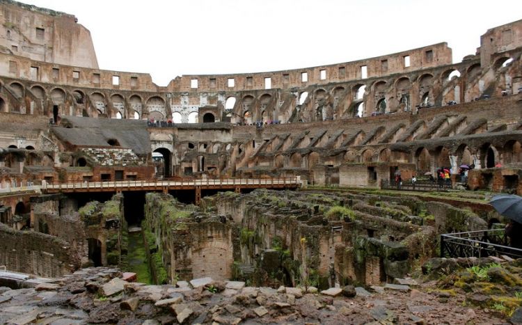 Kolizey bir ayda üçüncü vandalizm hadisəsi ilə üzləşib
