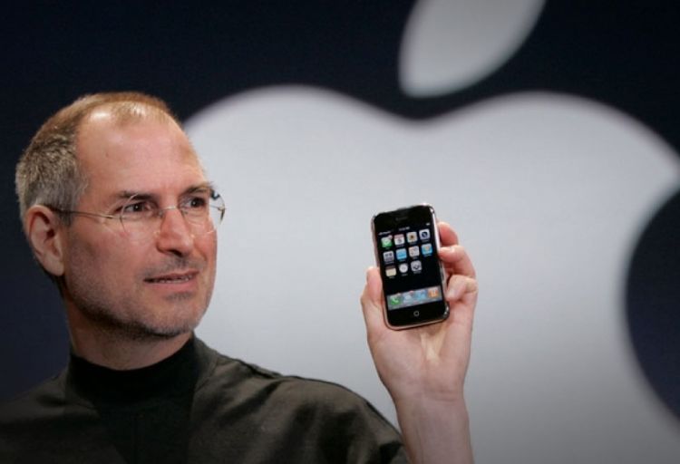 Birinci nəsil “iPhone” hərracda 190 min dollardan baha satılıb