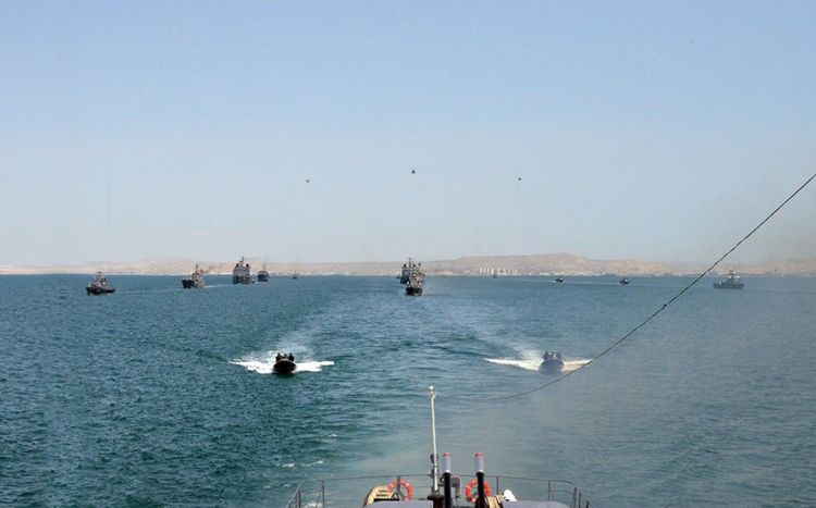 Azərbaycan Ordusu PUA, helikopter və gəmilərlə Xəzər dənizində təlimlərə başlayıb<font color=red> - VİDEO</font>
