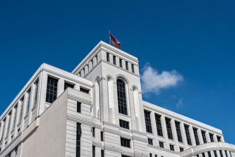 Ermənistan Moskvanın XİN başçılarının üçtərəfli görüşü üçün dəvətini qəbul edib