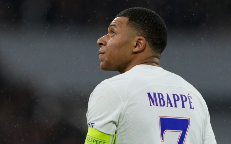 KİV: Mbappe İspaniya klubu ilə sövdələşib, PSJ onu satmaq istəyir