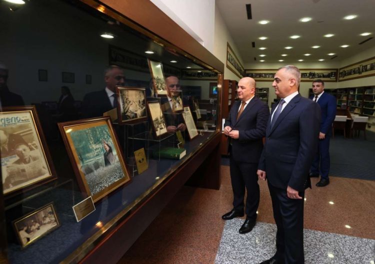 Dövlət Gömrük Komitəsinin sədri Naxçıvan şəhərində vətəndaşları qəbul edib<font color=red> - FOTOLAR</font>