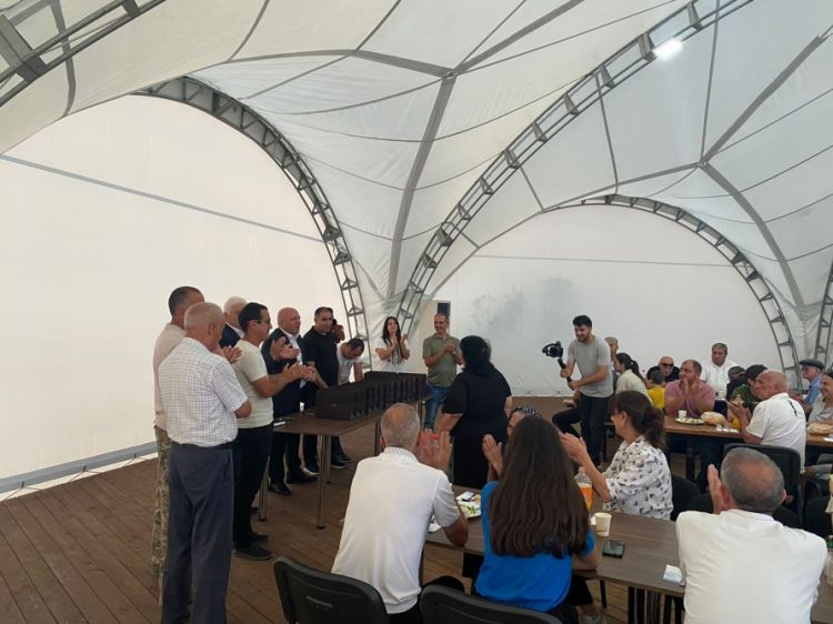 22 laçınlı ailə öz evlərinin açarlarını təhvil alıblar