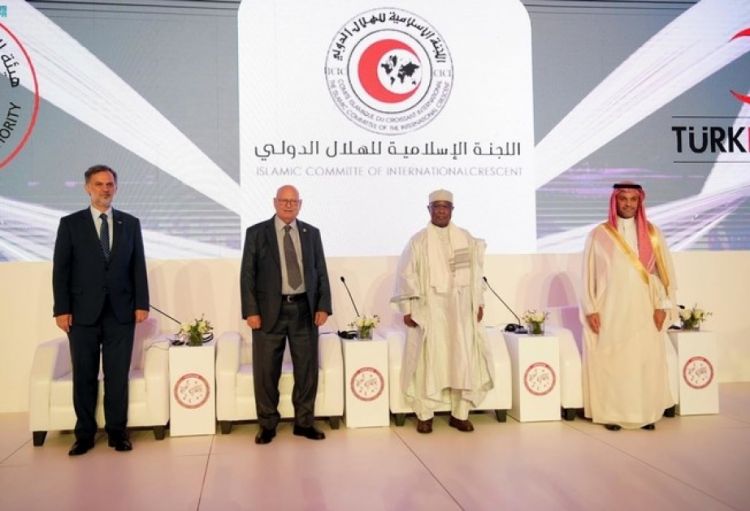 İƏT-in Baş katibi qlobal humanitar səyləri gücləndirməyə çağırıb