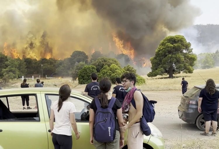 Kiriakos Mitsotakis: Yunanıstan meşə yanğınları ilə müharibə vəziyyətindədir